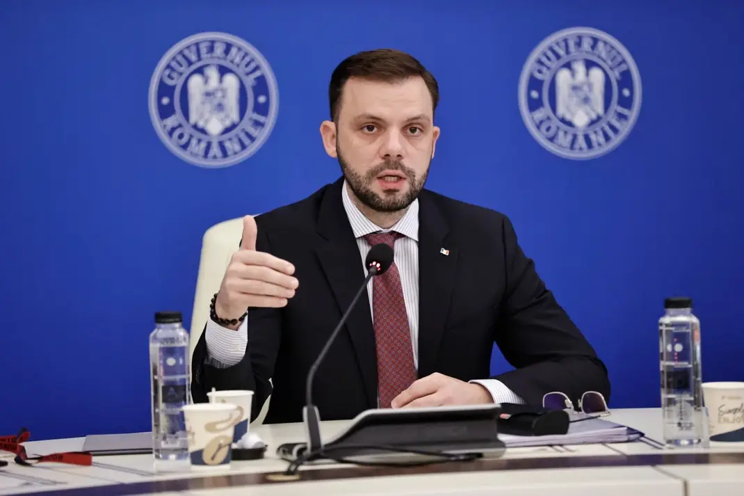 Super-salarii la super-agenția înființată de Guvern