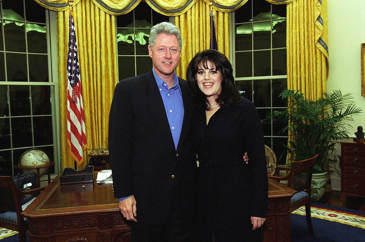 Monica Lewinsky s-a reinventat. Urmează Udrea după eliberare? (foto)
