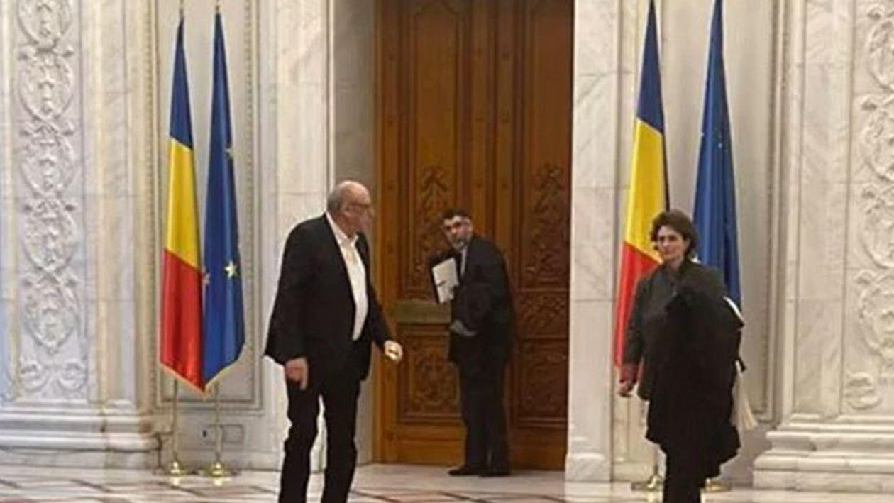 Judecători CCR, în biroul PSD