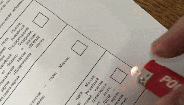 (VIDEO)Votul în Rusia. Încălzește hârtia!