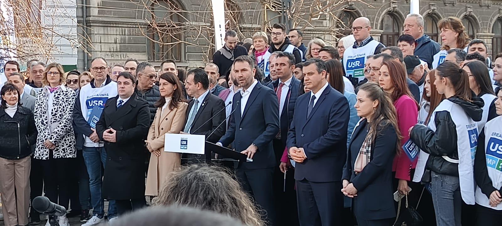 Alianța Dreapta Unită strânge semnături