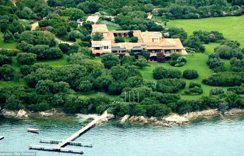 Liber pentru presă în Palatul de petreceri „bunga-bunga”