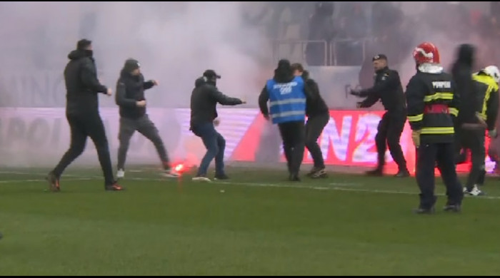 Continuă războiul poliție vs ultrași  