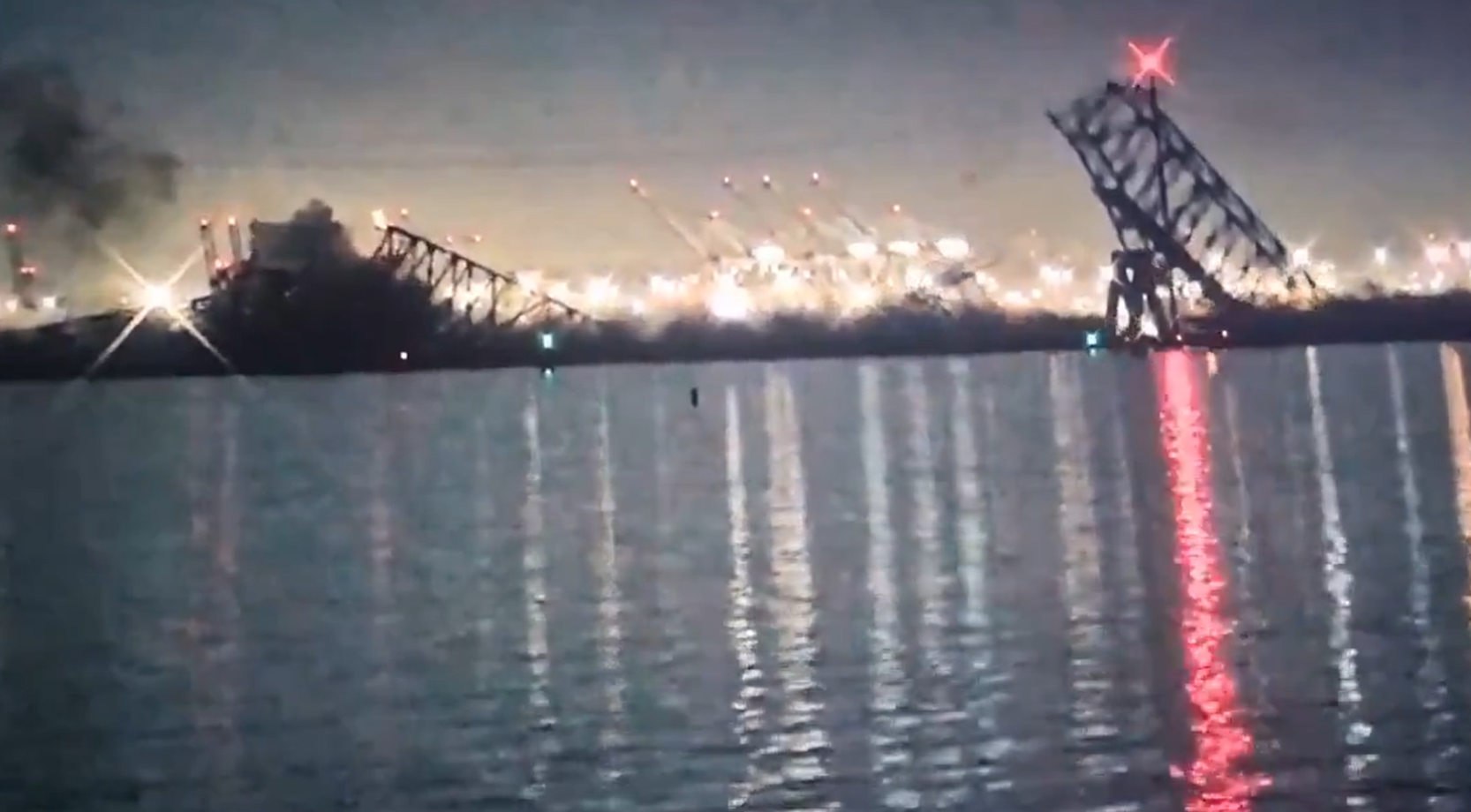 Podul prăbuşit în SUA. Numărul victimelor date ca moarte