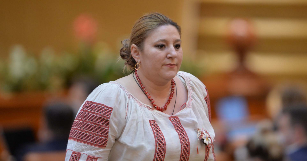 Șoșoacă dă de greu în Europa