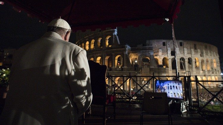 Papa Francisc a prezidat slujba din Vinerea Mare