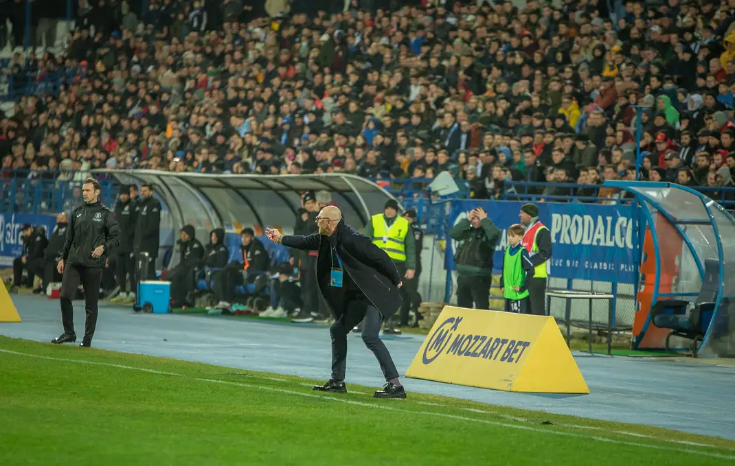 Grozavu, dat afară cu părere de rău