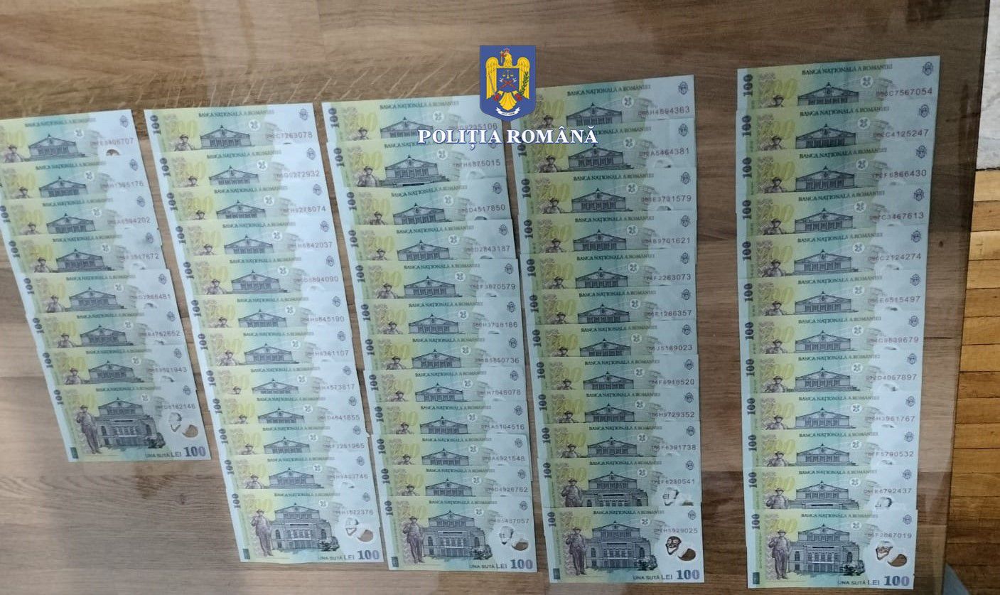 Bani falşi puşi în circulație