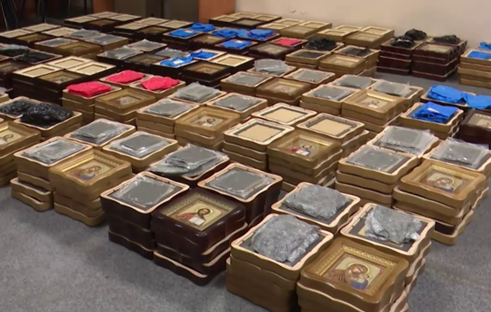 (VIDEO) Icoane pline cu explozibili duse în Rusia din Ucraina via România