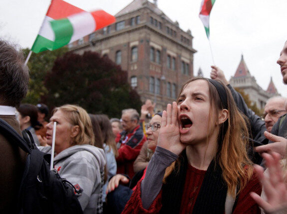 Proteste la Budapesta. Zeci de mii manifestanți, împotriva lui Orban