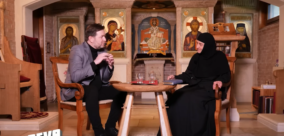 Stareța unei mănăstiri, teorie interesantă. „Omul e veșnic”