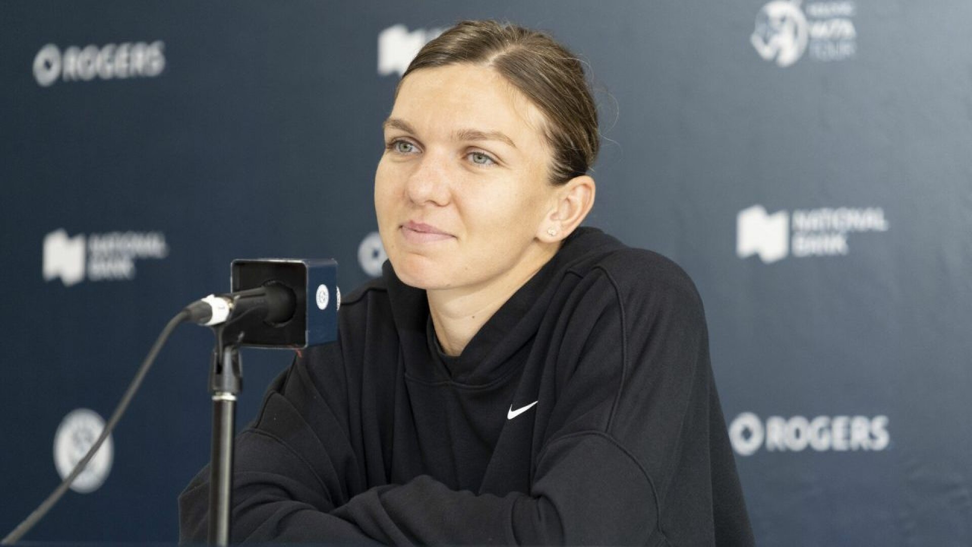 Halep urcă în clasament fără să joace