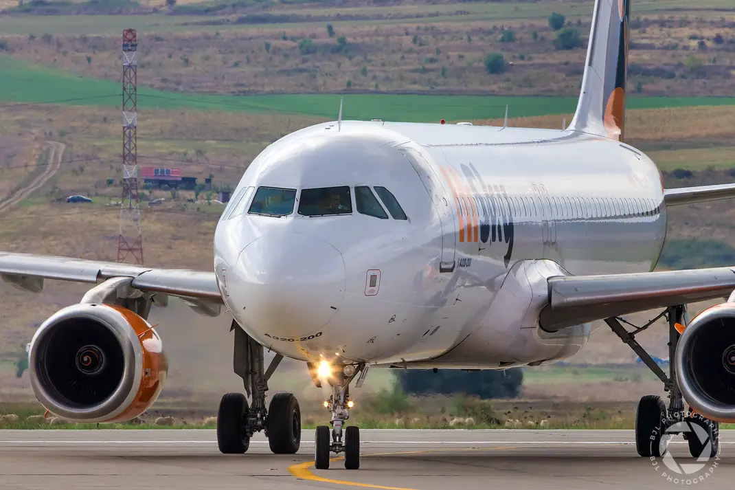 O companie românească a primit licență de zbor pentru Canada