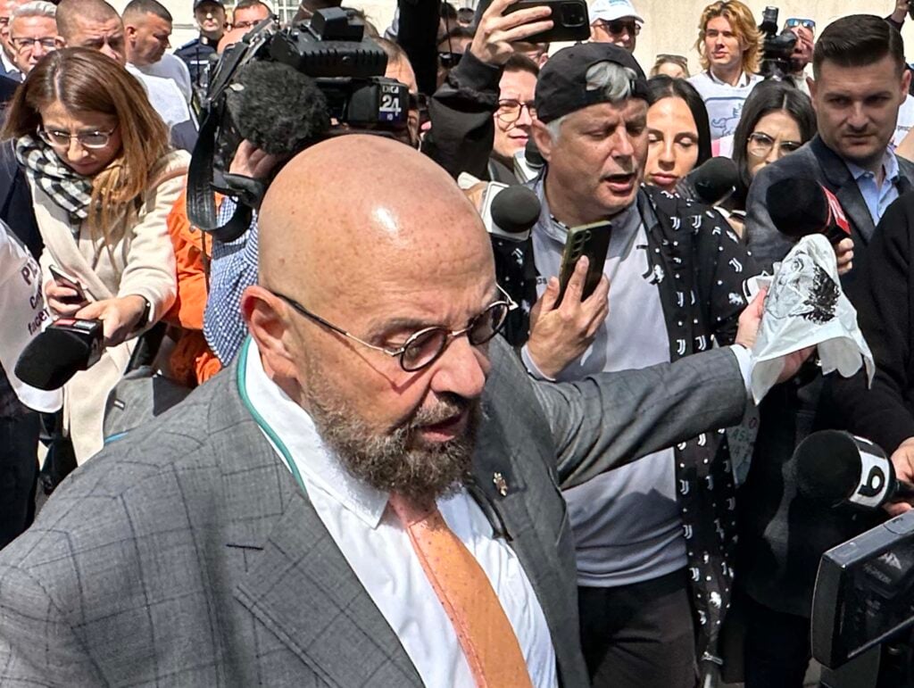 Sforarii politici în acțiune