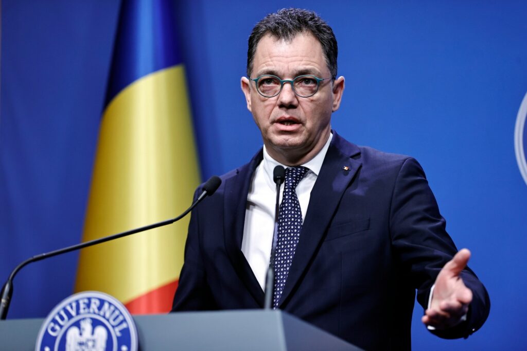 Fost director în trustul lui Dan Voiculescu, contract cu Min. Economiei