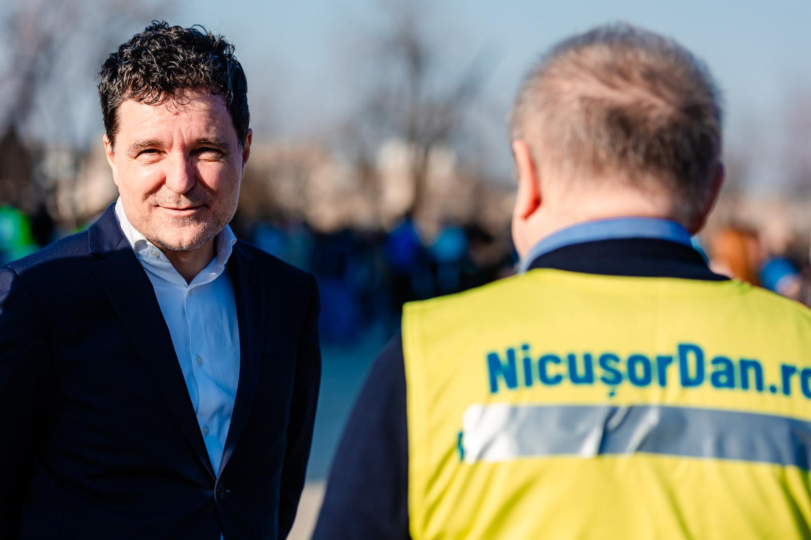 (VIDEO) Nicuşor Dan şi-a depus candidatura: „Va fi o luptă cu clanuri”