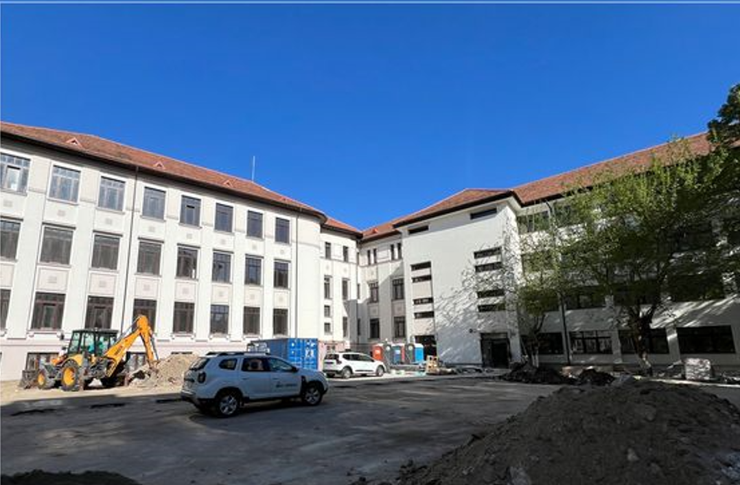 Liceu modernizat în sectorul 4