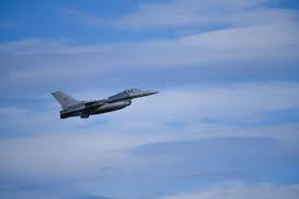 Un avion de luptă F-16 s-a prăbuşit