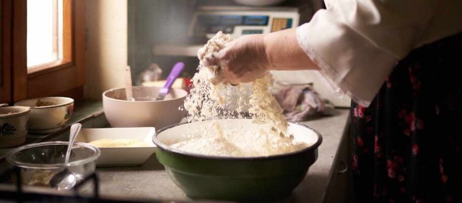 Postul, ca bucurie. Piroştile cu povilă, în Valea Bârgăului