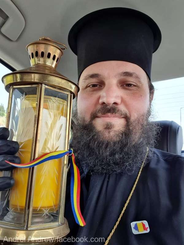 (VIDEO) Sosirea Luminii Sfinte de la Ierusalim