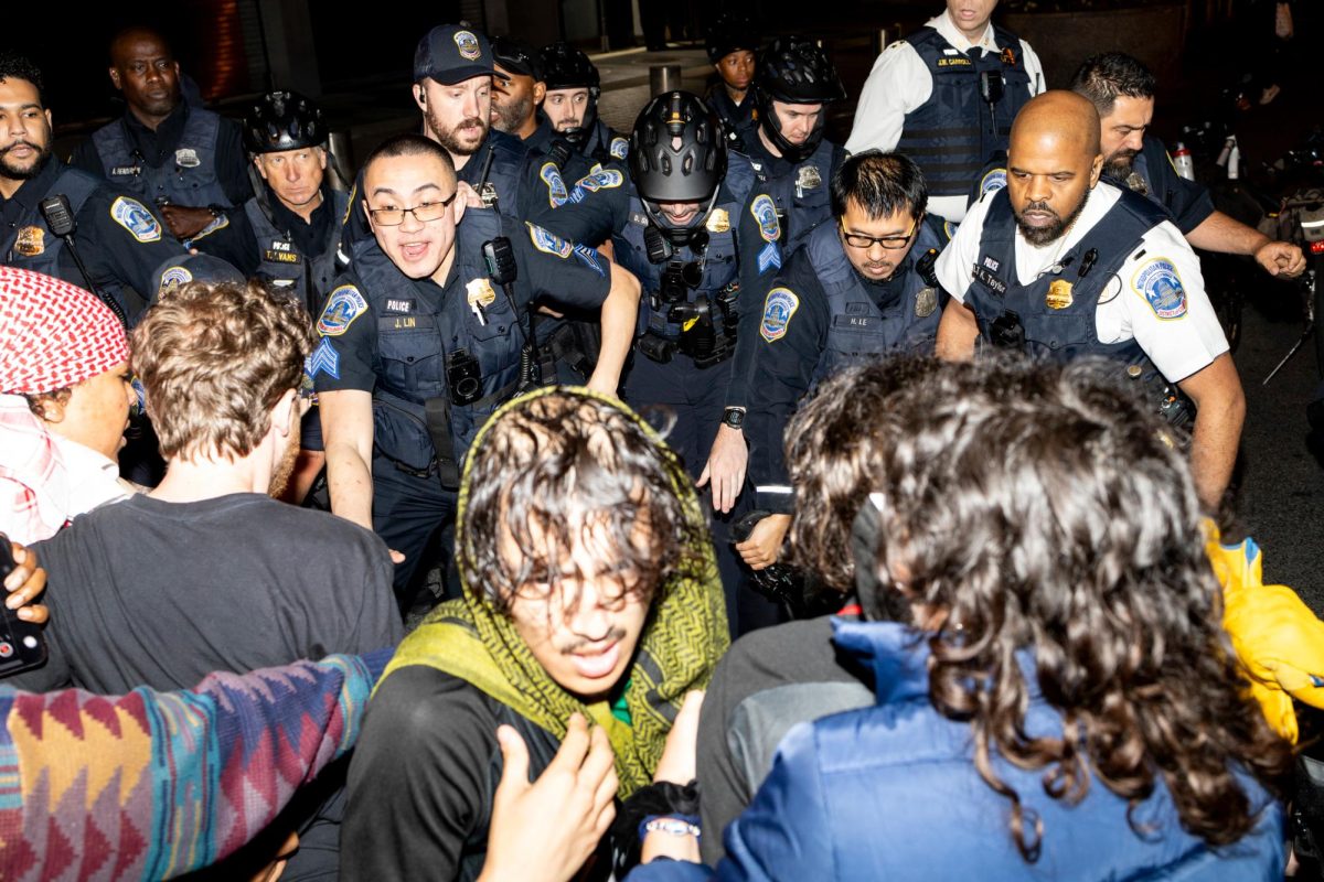 Tabără propalestiniană, dispersată de poliție