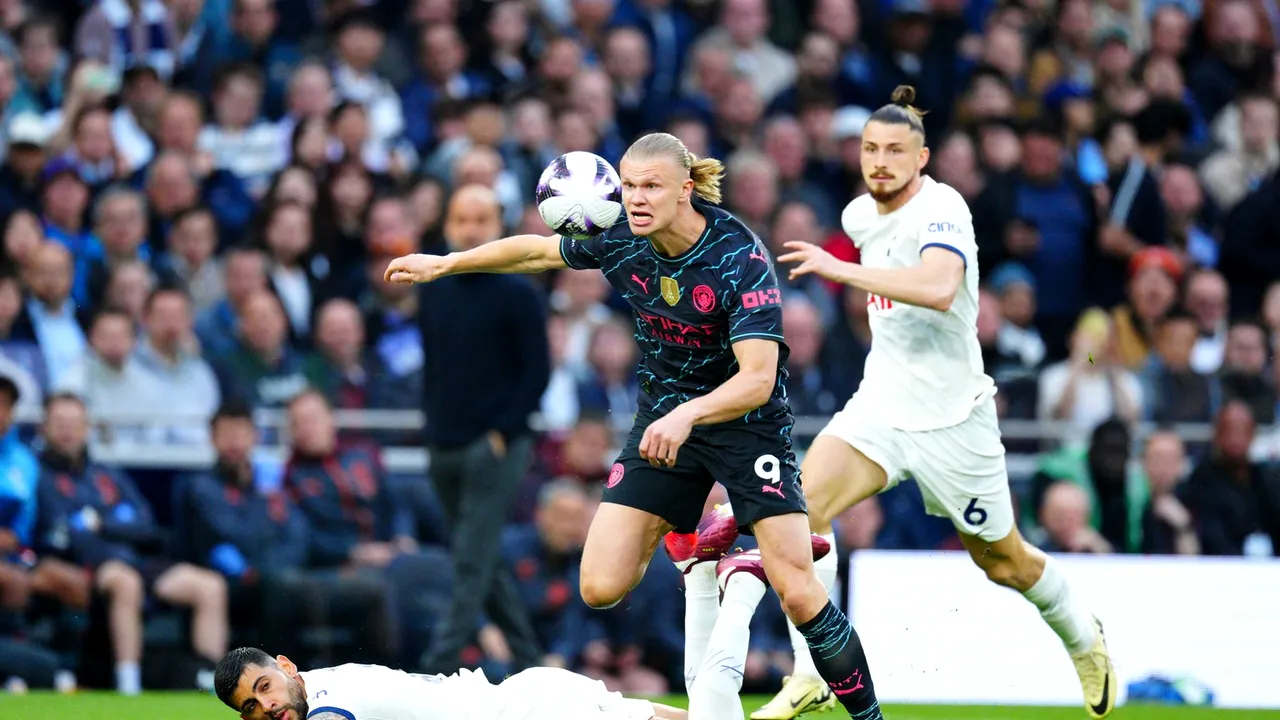 Fanii lui Tottenham, furioși pe Drăgușin  