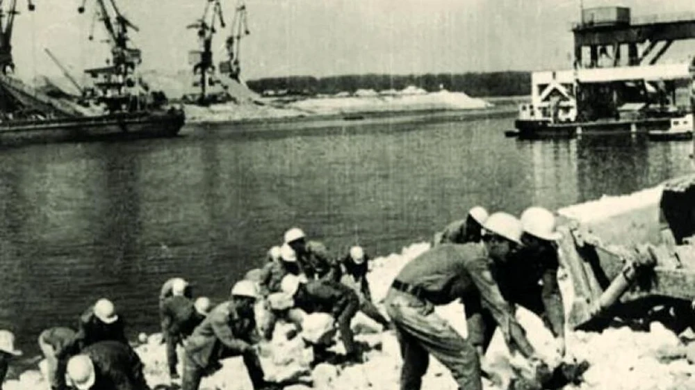 Canalul Dunăre-București. Se „aruncă” Ciolacu și Mihai Daraban în el