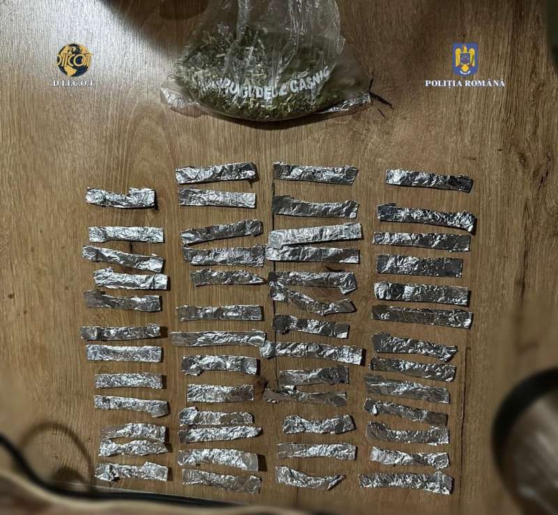 Percheziții DIICOT la o rețea de trafic de droguri