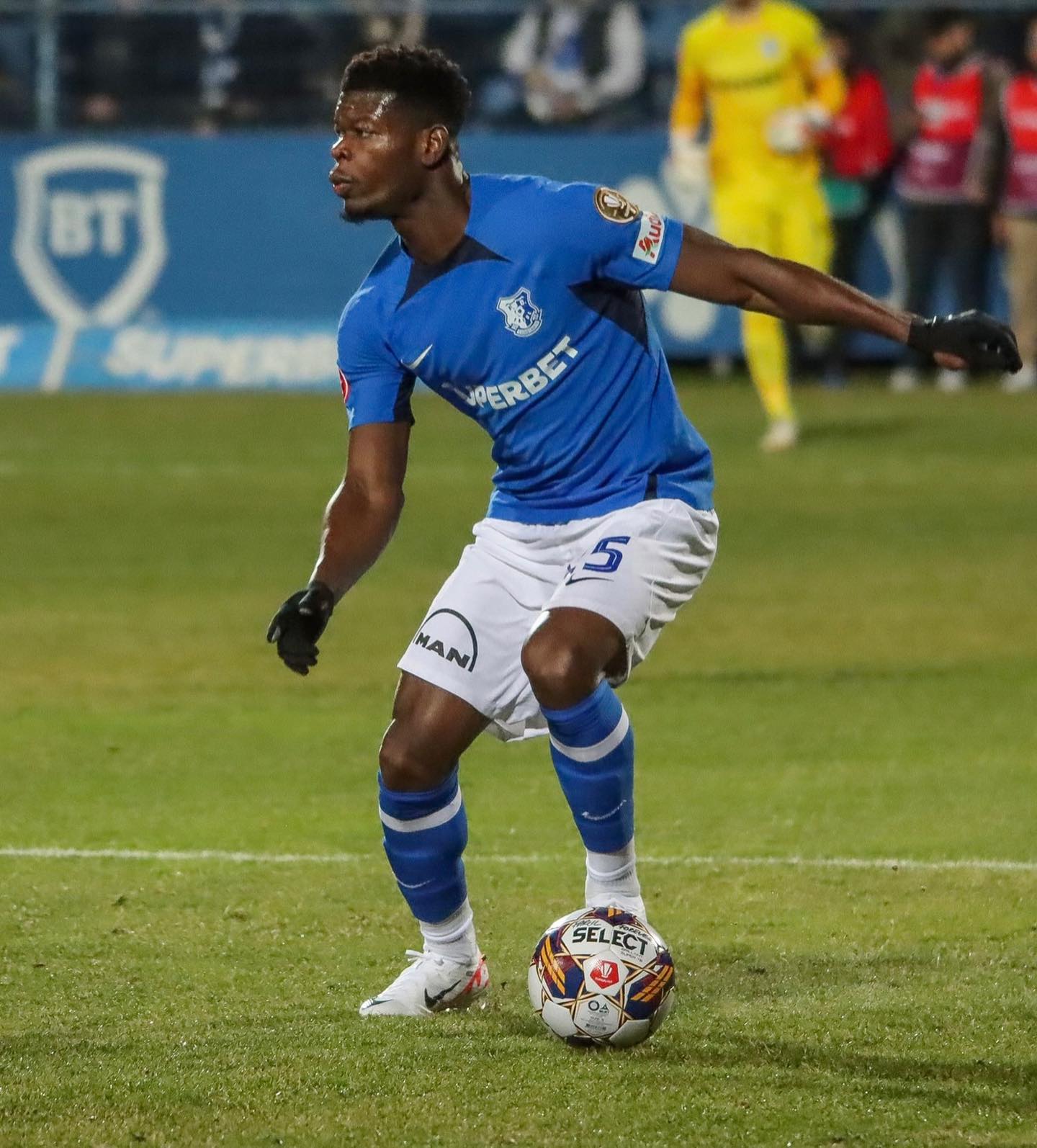 Primul transfer oficial la campioana FCSB