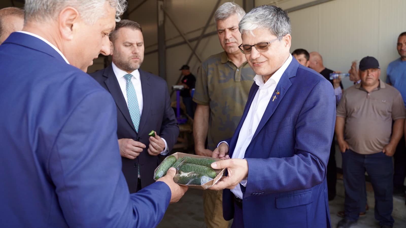 Goana după bani. Boloş, „două anunțuri importante”