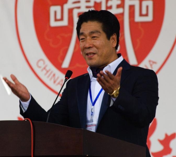 Chinezi de frunte și rețeaua Coldea. Comisarii români, cînd îi lingușeau