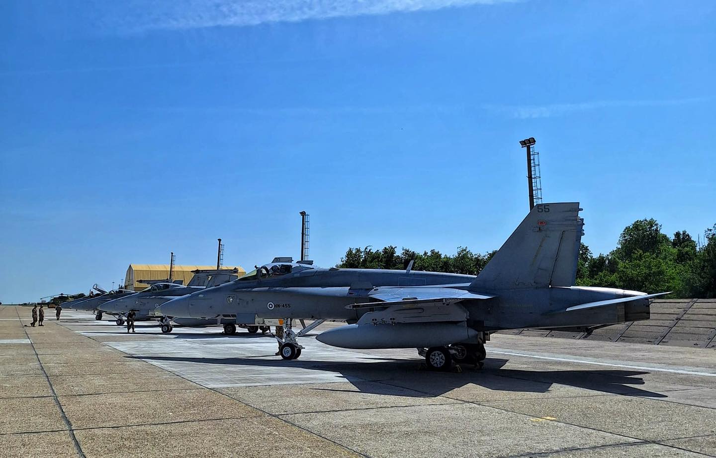 Poliție aeriană peste România cu avioane finlandeze