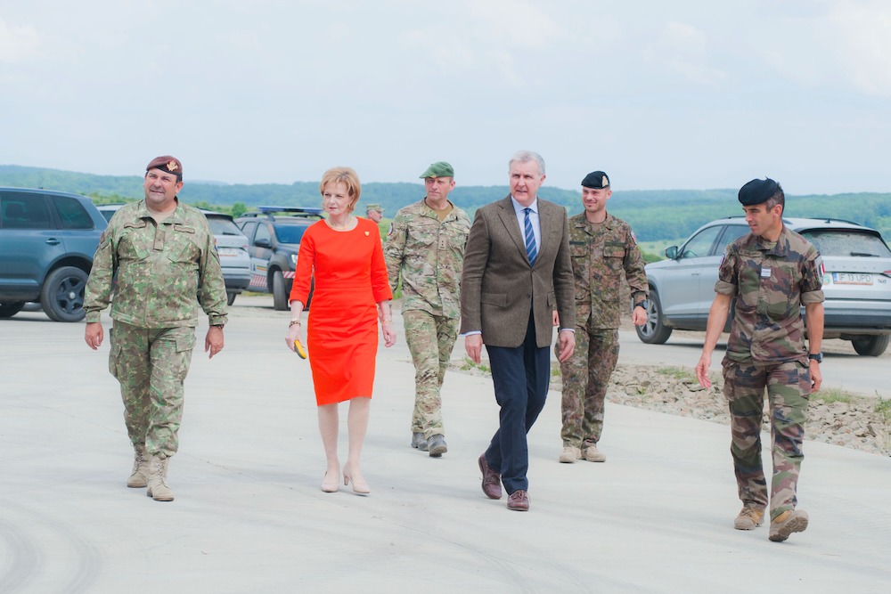 Familia Regală a mers la baza militară de la Cincu (foto)