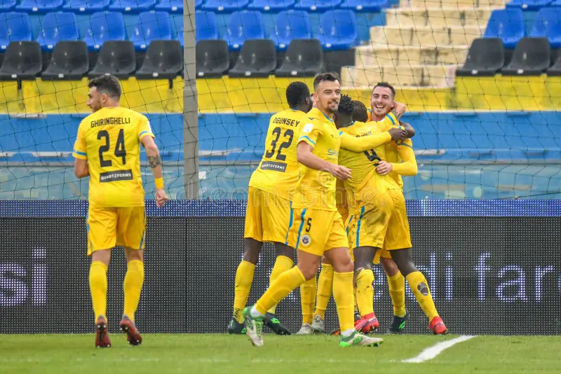 A ieșit… semiluna pe strada Petrolului!