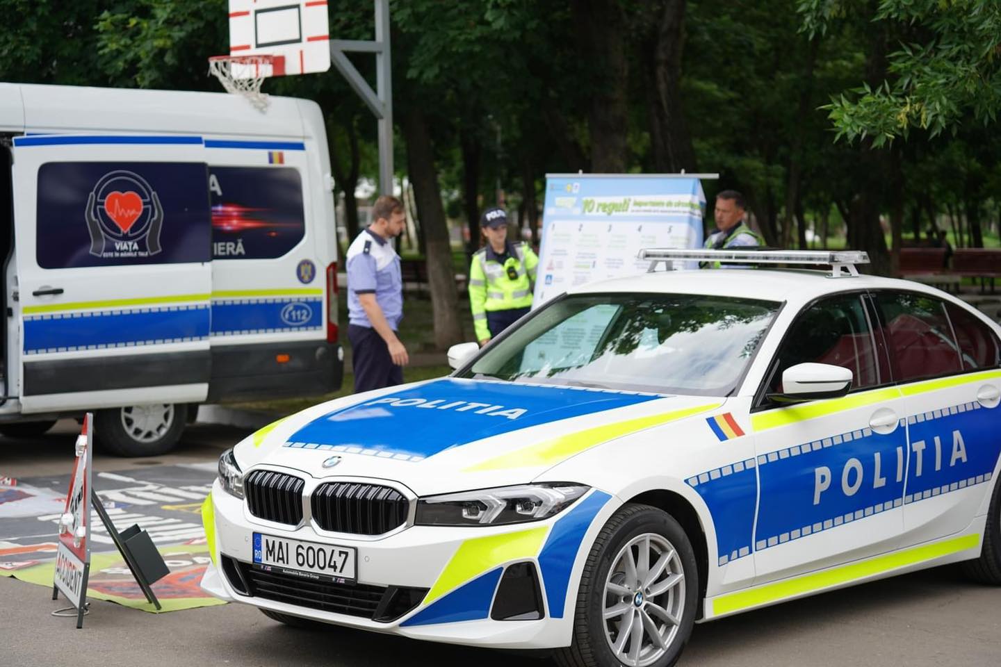 Atacați cu acid în propria mașină