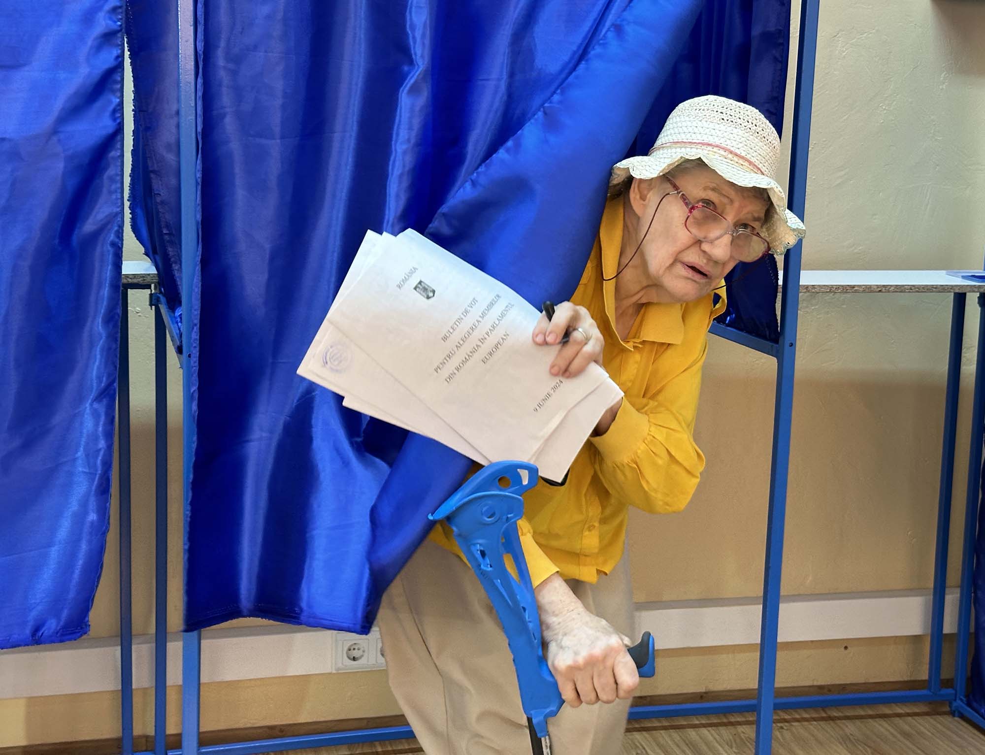 Fals grosolan cu electoratul României?