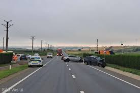 Ieșeau din parcare. Tânăr, 19 ani, decedat, fata,18, în comă profundă