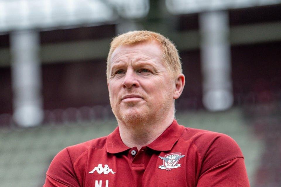 Neil Lennon a pus ochii pe un intrenațional român