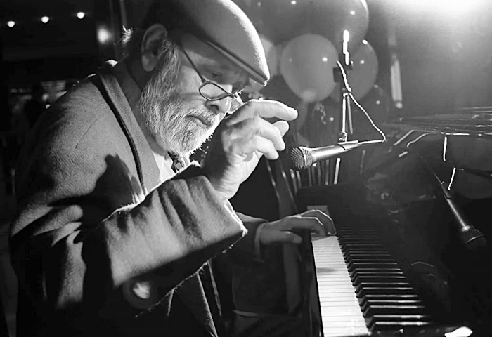 Johnny Răducanu despre manele