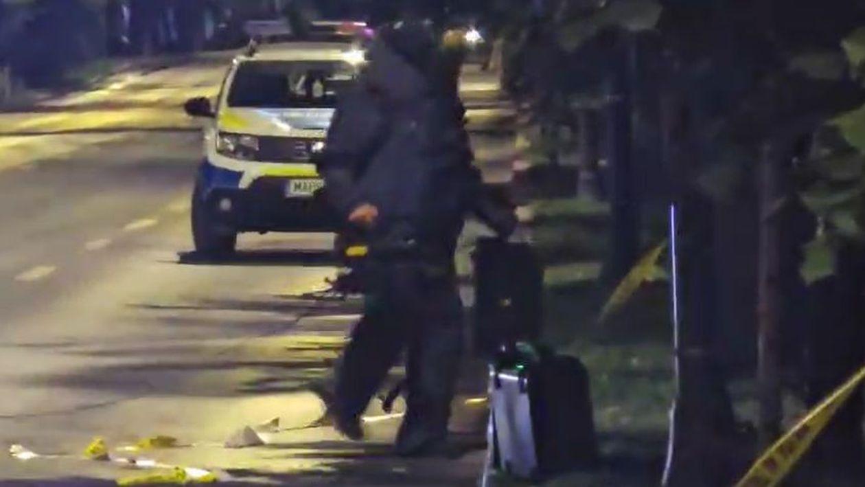 Colet suspect în fața sediului PSD. Erau niște șervețele