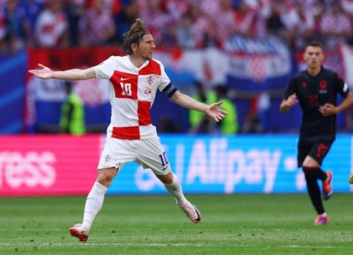 Croaţia, egalată in extremis de Albania