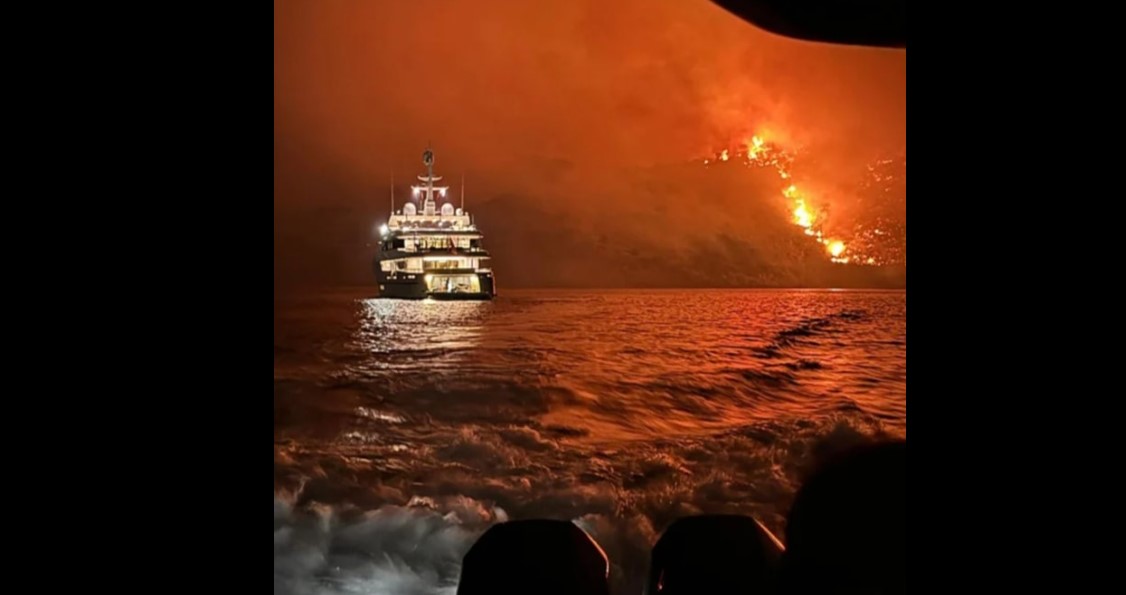 Grecia: turiști morți de cald și incendii de pădure