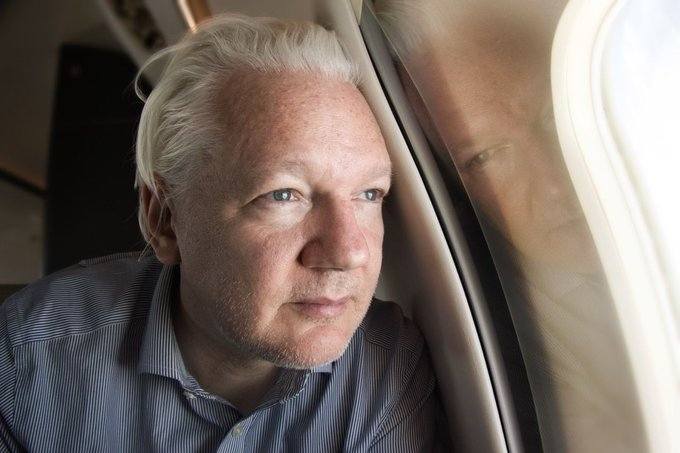 Assange, ”vinovat pentru că a făcut jurnalism„