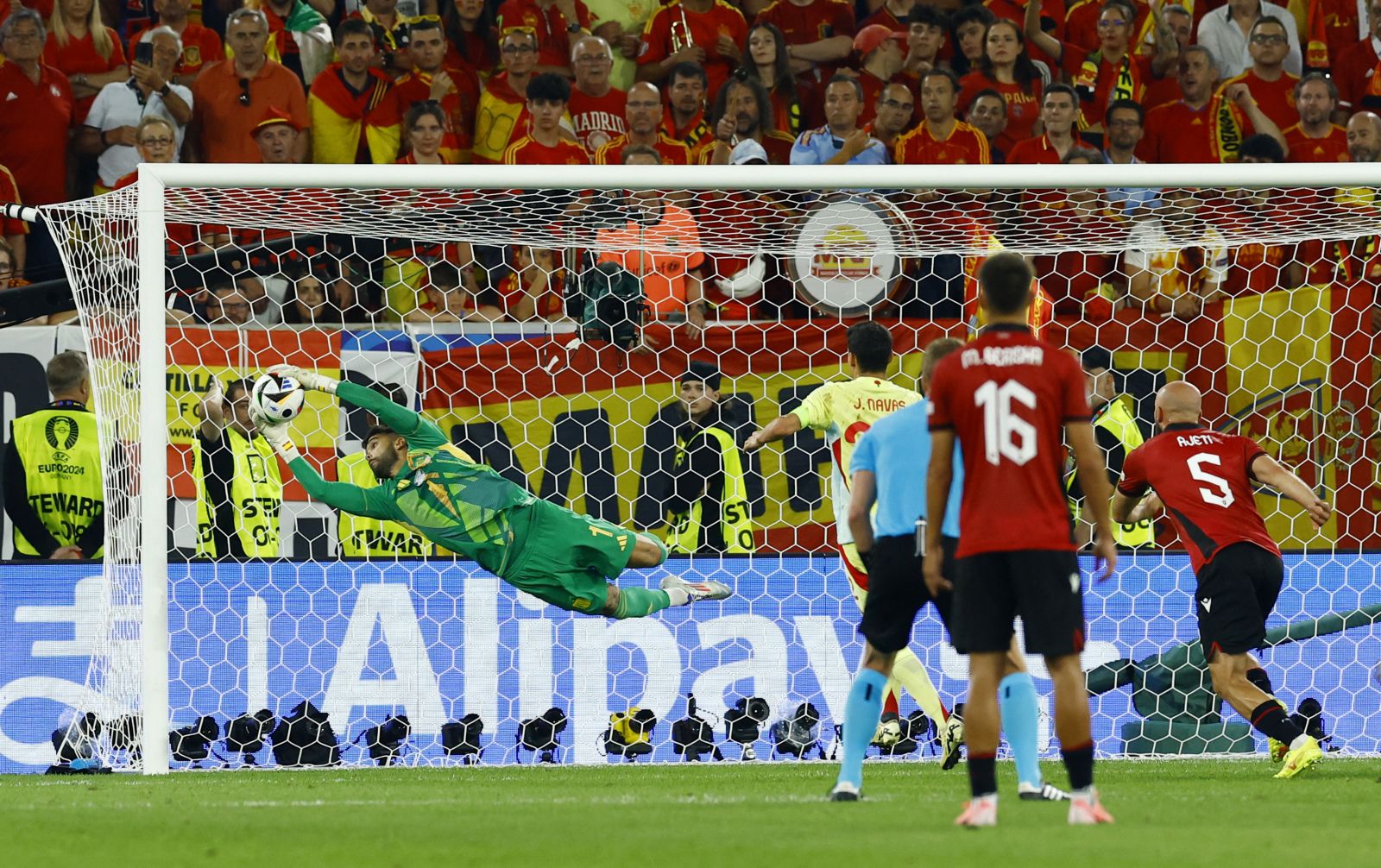 Spania a câştigat Grupa B cu maximum de puncte