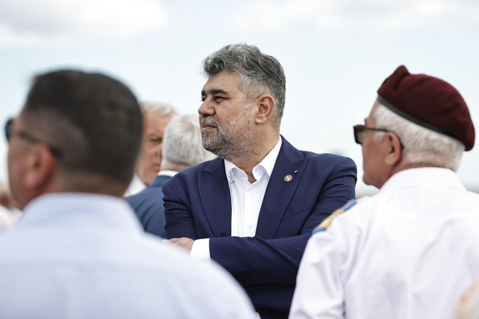 Primul-ministru Ciolacu şi candidatul Ciolacu sunt  în conflict de interese