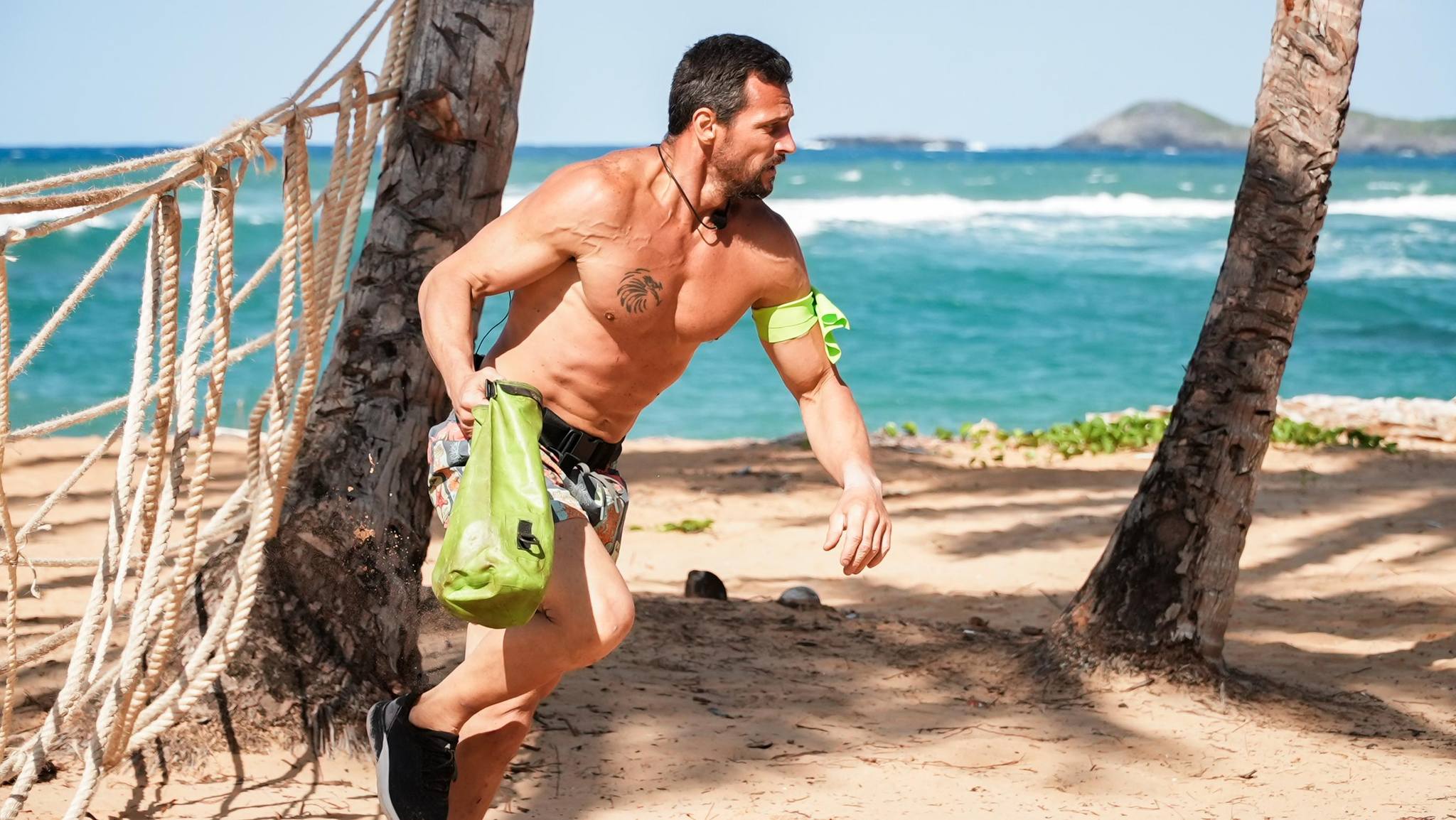 Câștigătorul Insulei de un milion, parte din echipa Ambasadei americane