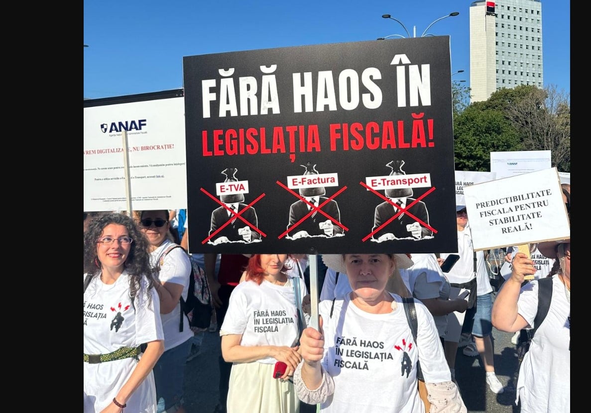Protest cu ștaif în Bucureși și Iași. Premierul e bosumflat
