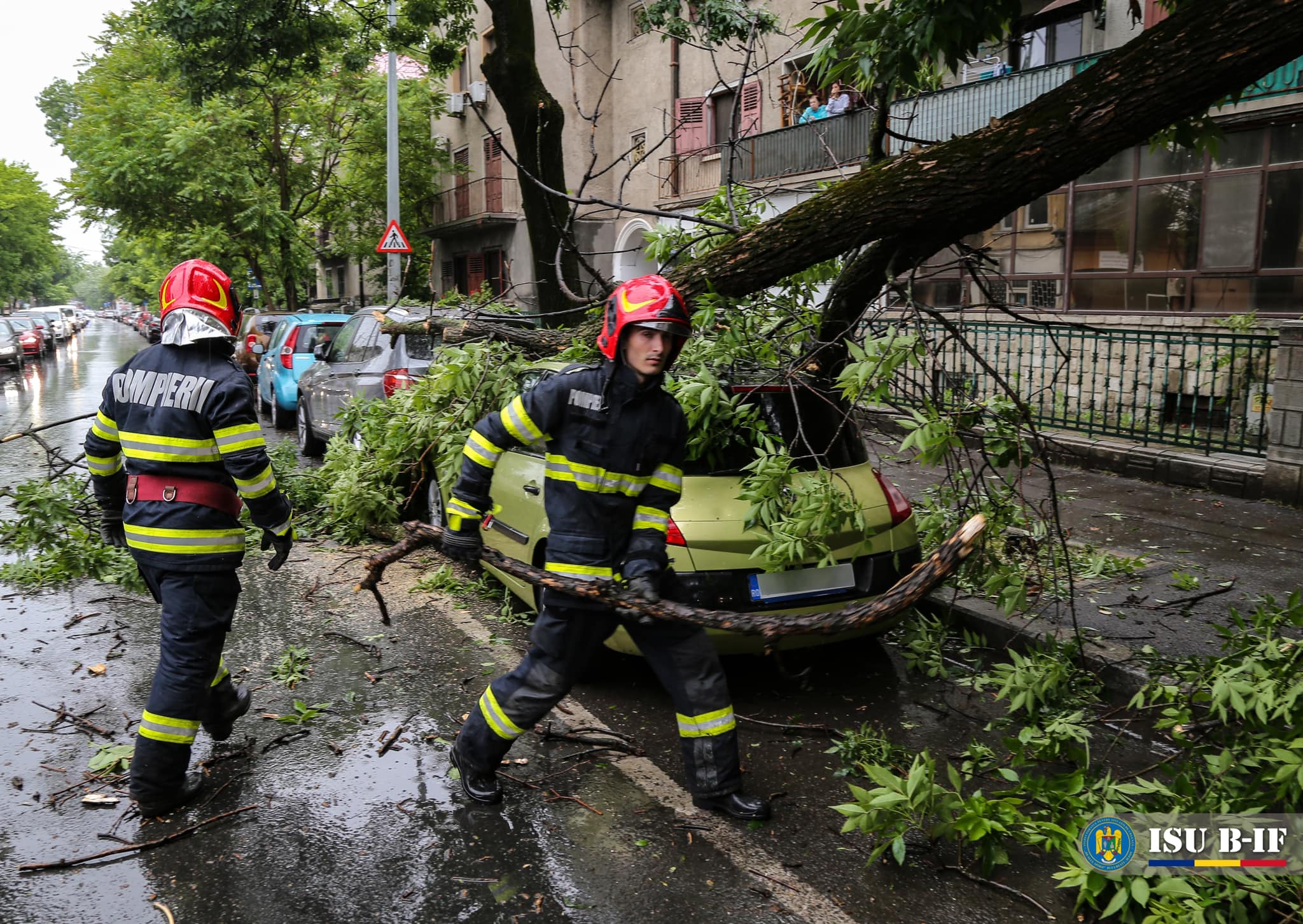 Vijelii puternice, peste codul roșu de caniculă