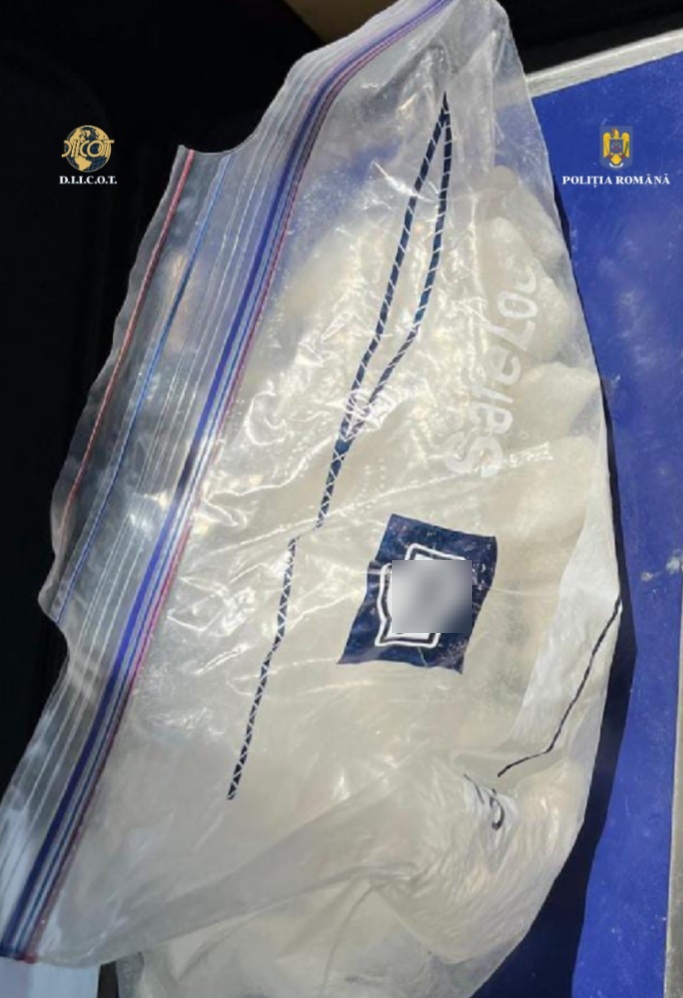 Militar prins în flagrant când vindea droguri