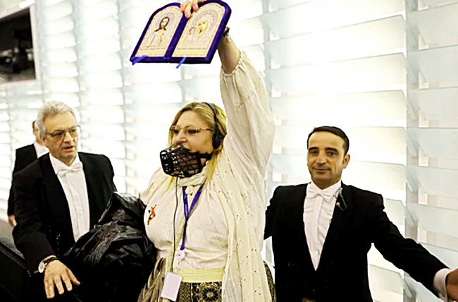 Diana Șoșoacă, desfiinţată de o celebră Mănăstire